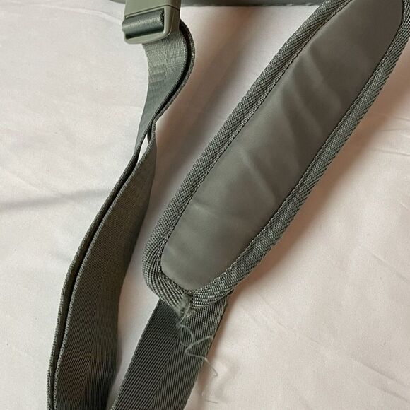 Pet Carrier Top Paw On The Go Sling For Small Pets to 10 Lbs Mint Green Dog Cat - Picture 3 of 7